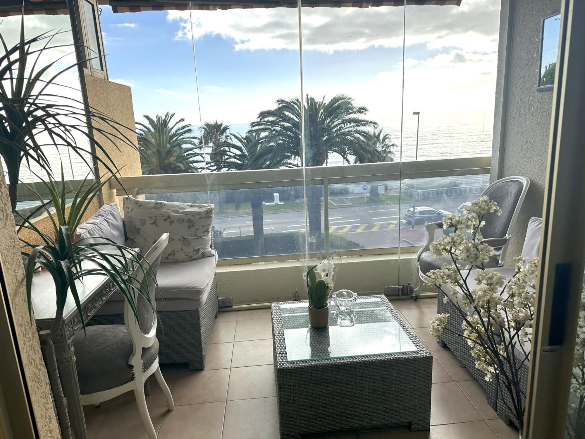 Dionysos Vue Mer Cannes Buitenkant foto