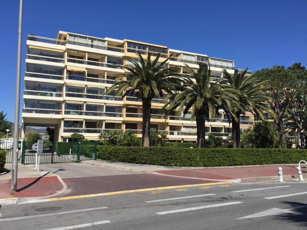 Dionysos Vue Mer Cannes Buitenkant foto
